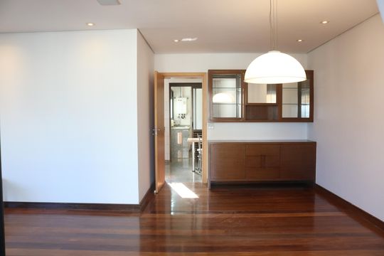 Sala de apartamento à venda com 3 quartos, 180m² em Vila Anglo Brasileira, São Paulo