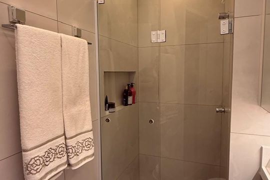 Banheiro de apartamento para alugar com 1 quarto, 35m² em Km 18, Osasco