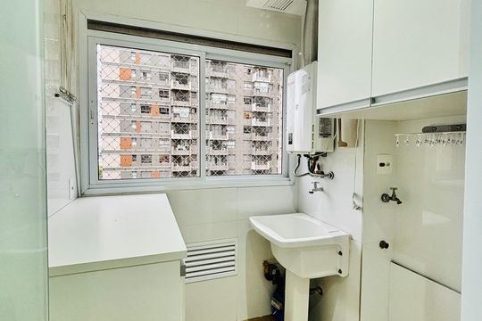 Lavanderia  de apartamento à venda com 2 quartos, 66m² em Alphaville Industrial, Barueri