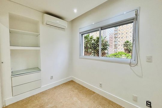 Quarto  de apartamento à venda com 2 quartos, 66m² em Alphaville Industrial, Barueri