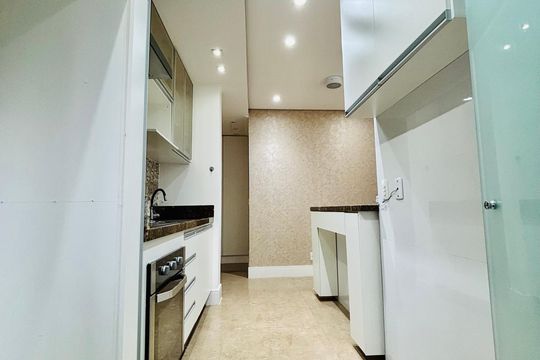 Cozinha  de apartamento à venda com 2 quartos, 66m² em Alphaville Industrial, Barueri