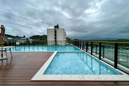 Área comum - Piscina de apartamento para alugar com 1 quarto, 50m² em Saco Grande, Florianópolis