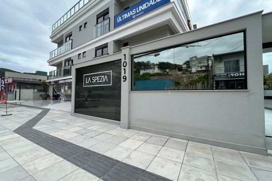 Fachada de apartamento para alugar com 1 quarto, 50m² em Saco Grande, Florianópolis