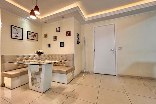Apartamento à venda com 2 quartos, 77m² em Jardim Arpoador, São Paulo