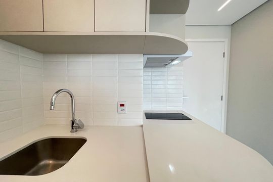 Cozinha de apartamento para alugar com 1 quarto, 41m² em Butantã, São Paulo