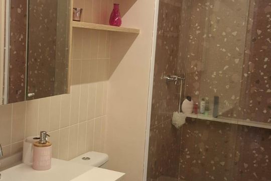 Banheiro de apartamento à venda com 1 quarto, 49m² em Pinheiros, São Paulo