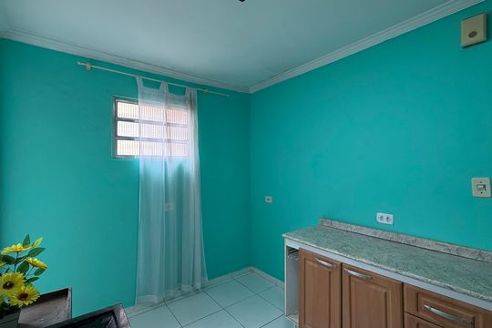 Apartamento para alugar com 2 quartos, 55m² em Conjunto Habitacional Presidente Castelo Branco, Carapicuíba