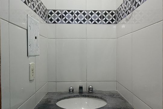 Apartamento para alugar com 2 quartos, 55m² em Conjunto Habitacional Presidente Castelo Branco, Carapicuíba