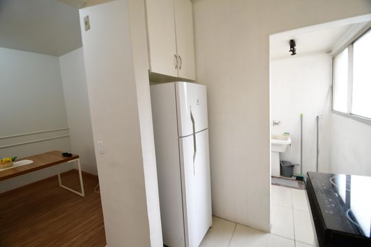 Cozinha de apartamento à venda com 1 quarto, 52m² em Cambuí, Campinas
