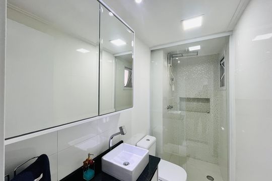 Banheiro de apartamento à venda com 2 quartos, 63m² em Paraíso, Santo André