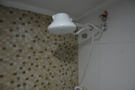 Banheiro da Suite 3 de casa de condomínio à venda com 3 quartos, 150m² em Jardim Sulacap, Rio de Janeiro