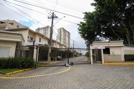 Fachada de casa de condomínio para alugar com 3 quartos, 94m² em Jardim Sao Carlos, Sorocaba