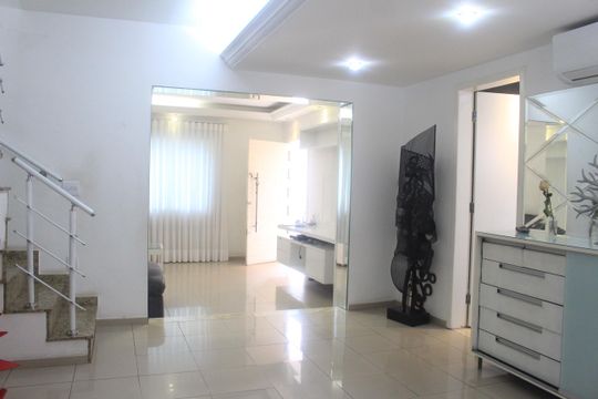 Sala de Jantar de casa à venda com 3 quartos, 235m² em Cerâmica, São Caetano do Sul
