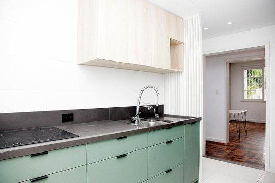Cozinha de apartamento à venda com 3 quartos, 88m² em Auxiliadora, Porto Alegre