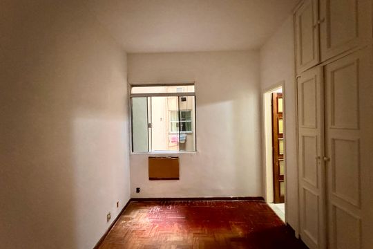 Suíte de apartamento para alugar com 3 quartos, 91m² em Copacabana, Rio de Janeiro