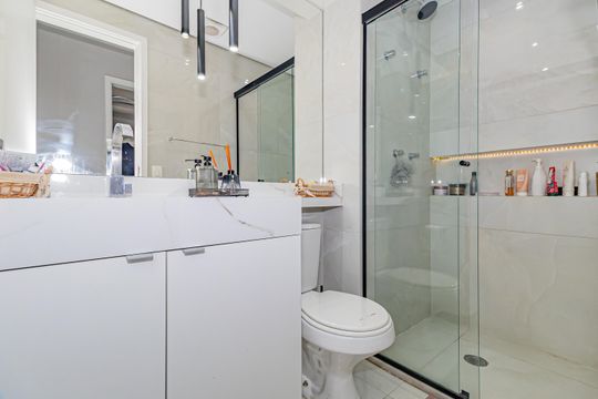Banheiro Social de apartamento à venda com 2 quartos, 74m² em Chácara Santo Antônio (zona Sul), São Paulo