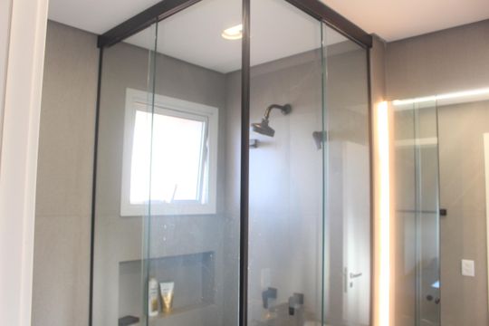 Banheiro da Suíte 3 de apartamento para alugar com 3 quartos, 140m² em Osvaldo Cruz, São Caetano do Sul
