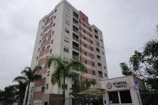 Fachada de apartamento para alugar com 2 quartos, 54m² em Jardim Independência, Embu das Artes