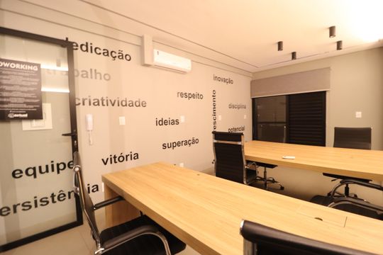 Área comum de apartamento para alugar com 1 quarto, 27m² em Santa Mônica, Uberlândia
