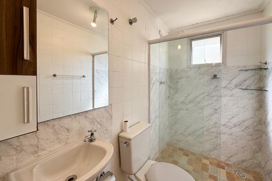 Banheiro Social de apartamento à venda com 2 quartos, 68m² em Demarchi, São Bernardo do Campo