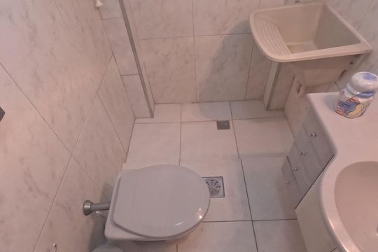 Banheiro de apartamento para alugar com 1 quarto, 36m² em Boqueirão, Santos