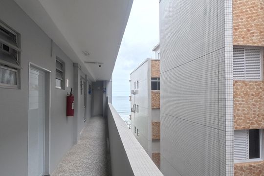 Área Comum - Corredor do prédio  de apartamento para alugar com 1 quarto, 36m² em Boqueirão, Santos