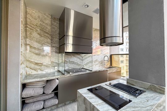 Apartamento à venda com 3 quartos, 175m² em Pinheiros, São Paulo