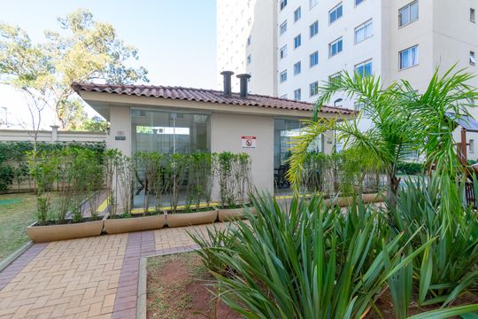 Área comum - Churrasqueira de apartamento para alugar com 2 quartos, 32m² em Jardim Itacolomi, São Paulo
