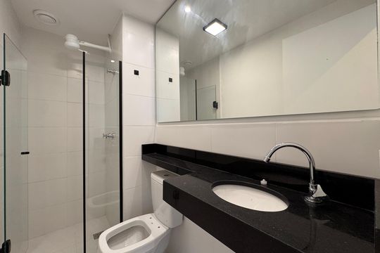 Banheiro Social de apartamento para alugar com 3 quartos, 60m² em Barra Olímpica, Rio de Janeiro