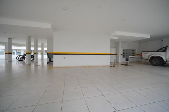 Garagem  de apartamento para alugar com 2 quartos, 87m² em Ingleses Norte, Florianópolis