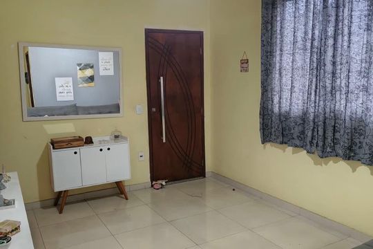 Sala de casa para alugar com 3 quartos, 70m² em Vaz Lobo, Rio de Janeiro