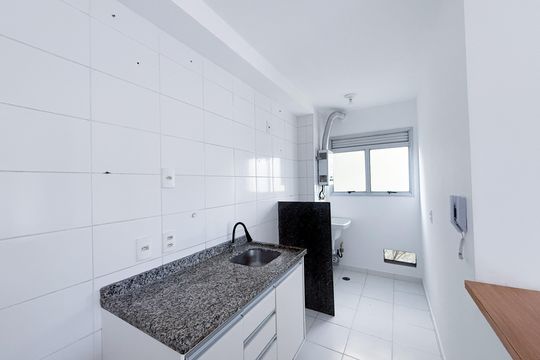 Cozinha e Área de Serviço de apartamento para alugar com 2 quartos, 50m² em Jaraguá, São Paulo