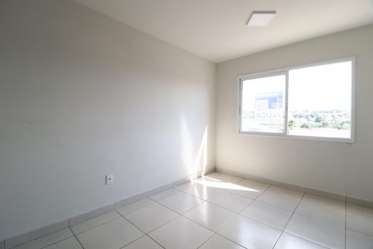 Sala de apartamento para alugar com 2 quartos, 48m² em Daniel Fonseca, Uberlândia
