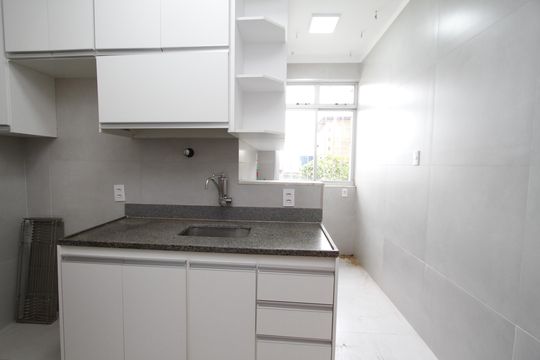 Cozinha de apartamento para alugar com 3 quartos, 90m² em Havaí, Belo Horizonte