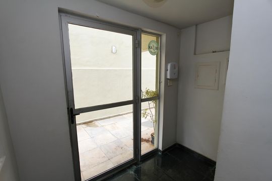 Hall de entrada de apartamento para alugar com 3 quartos, 90m² em Havaí, Belo Horizonte