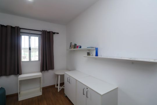 Quarto 2 de casa para alugar com 3 quartos, 210m² em Vila Francisco Remeikis, Taboão da Serra