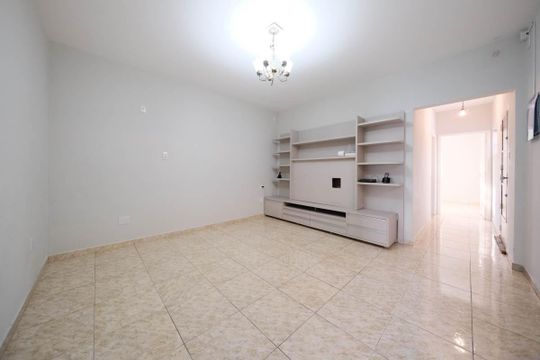 Casa à venda com 3 quartos, 129m² em Jardim Eliane, São Paulo
