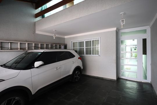 Garagem de casa à venda com 4 quartos, 160m² em Baronesa, Osasco