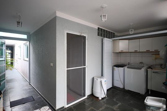 Área de Serviço de casa à venda com 4 quartos, 160m² em Baronesa, Osasco