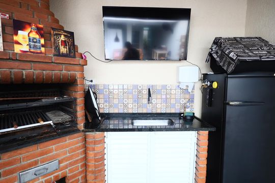 Churrasqueira de casa à venda com 4 quartos, 160m² em Baronesa, Osasco