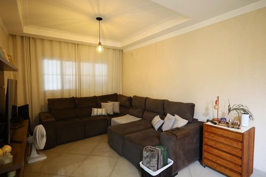 Sala de casa à venda com 4 quartos, 160m² em Baronesa, Osasco