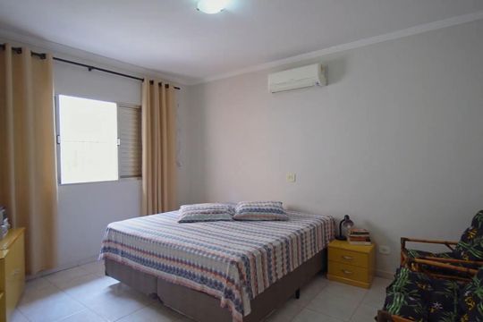 Quarto de casa à venda com 3 quartos, 248m² em City Bussocaba, Osasco