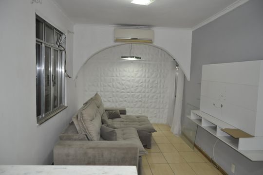 Casa de Condomínio para alugar com 2 quartos, 80m² em Inhaúma, Rio de Janeiro