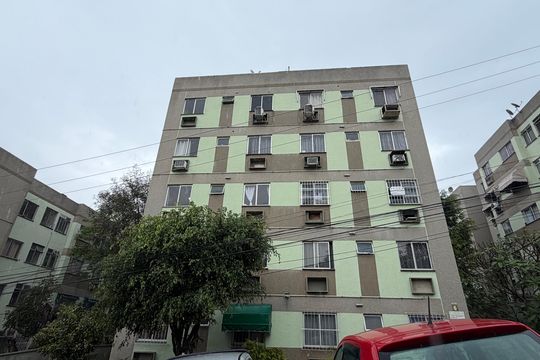 Fachada do bloco de apartamento para alugar com 2 quartos, 49m² em Pechincha, Rio de Janeiro