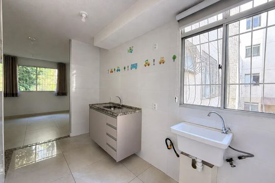 Cozinha de apartamento para alugar com 2 quartos, 52m² em Santa Amelia, Belo Horizonte
