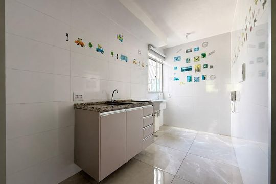 Cozinha de apartamento para alugar com 2 quartos, 52m² em Santa Amelia, Belo Horizonte