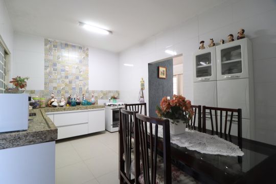 Cozinha de casa para alugar com 4 quartos, 300m² em Granada, Uberlândia