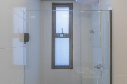 Banheiro Social de apartamento à venda com 3 quartos, 74m² em Cidade Nova, Belo Horizonte