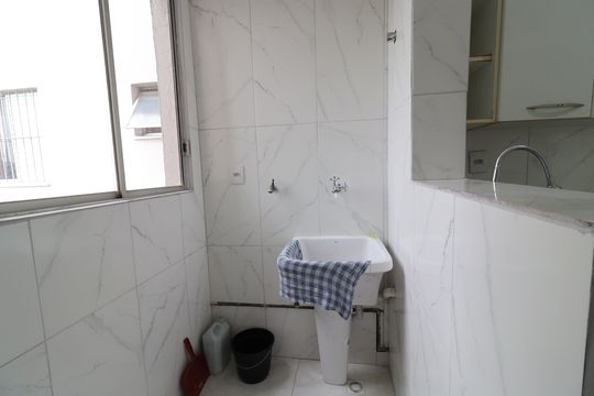 Área de Serviço de apartamento para alugar com 2 quartos, 62m² em Vila Sao Jose (cidade Dutra), São Paulo