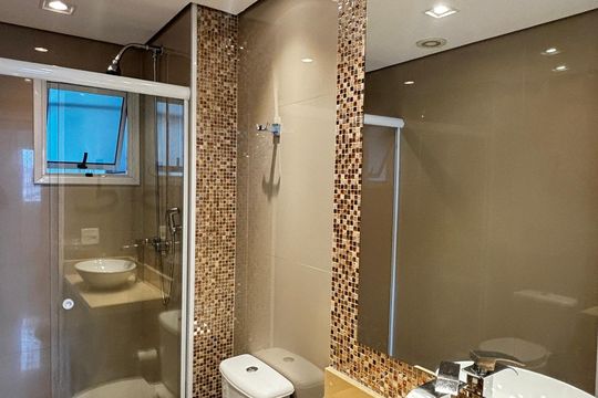 Banheiro de apartamento à venda com 3 quartos, 70m² em Vila Valparaíso, Santo André